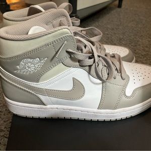 Men’s Air Jordan Mid